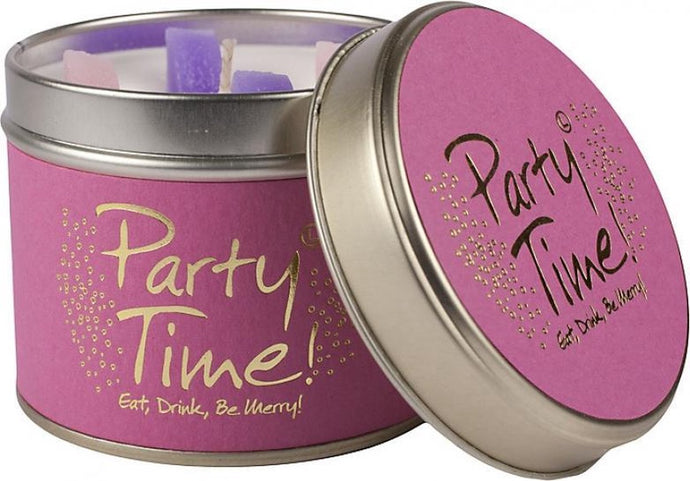 Geurkaars in roze blik met deksel waarop staat: Party time! Eat, drink, be merry!