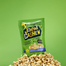 Afbeelding in Gallery-weergave laden, Groen zakje met tekst op een hoop cashews
